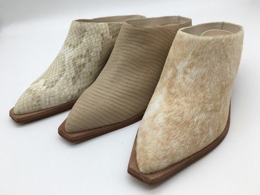 Materiais de couro Mulheres Mulas de salto, 4,5 polegadas de salto alto Mulas de salto com dedos fechados